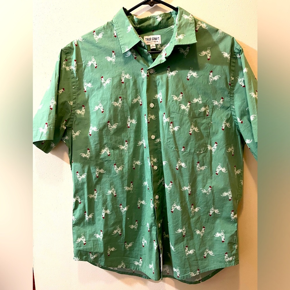 Men’s Large True Craft short sleeve “No tuck” button down, green, NWT